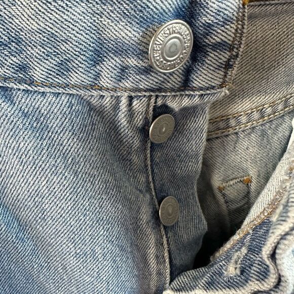 EUC Vintage Levi’s Men’s Jeans - Picture 6 of 10